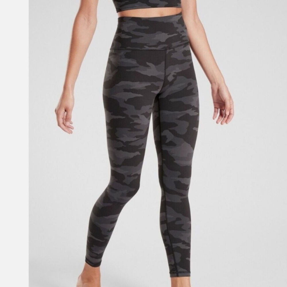 Athleta Gray Camo Elation 7/8 Tights